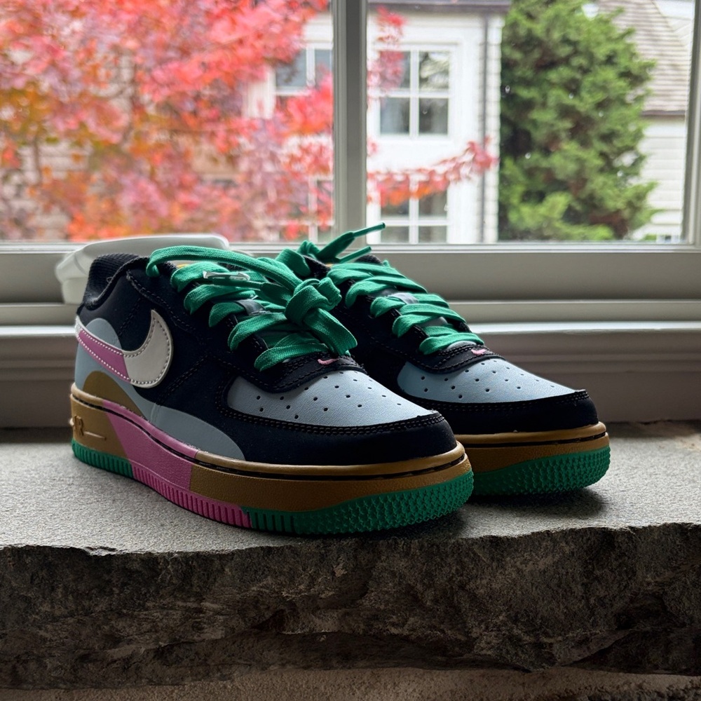 Nike Black and Pink Sneakers with Green Sole